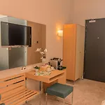 מלון Amadi Panorama 4*