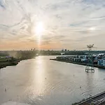 Amadi Panorama 4*