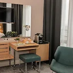 Amadi Panorama Hotel