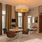 Hotel Amadi Panorama