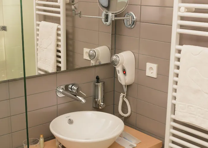 Hotel Amadi Panorama