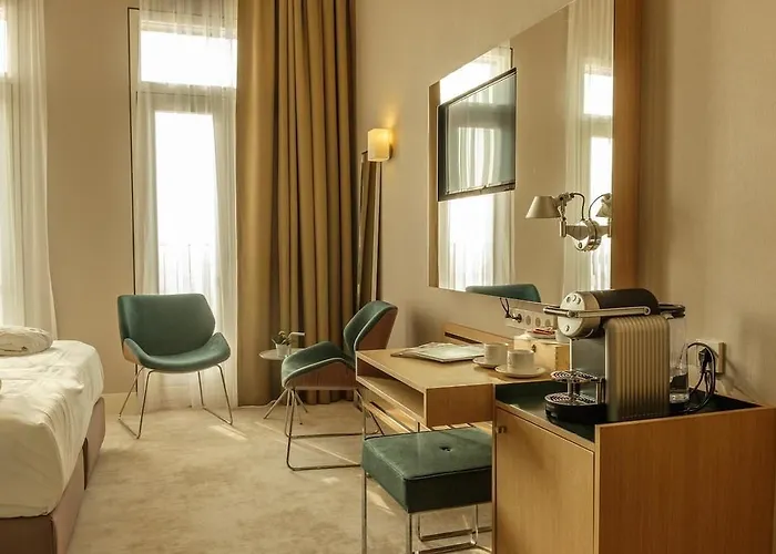 Amadi Panorama Hotel