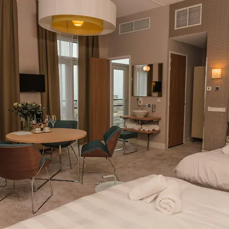 Hotel Amadi Panorama